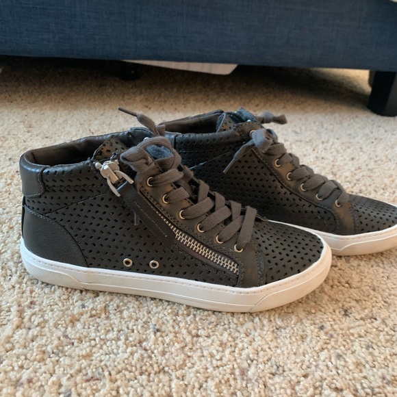 DV mid top sneakers. Grey. Hardly worn. - Picture 3 of 4